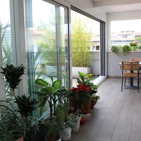 Rooms Il Punto Песк'єра-дель-Гарда Екстер'єр фото