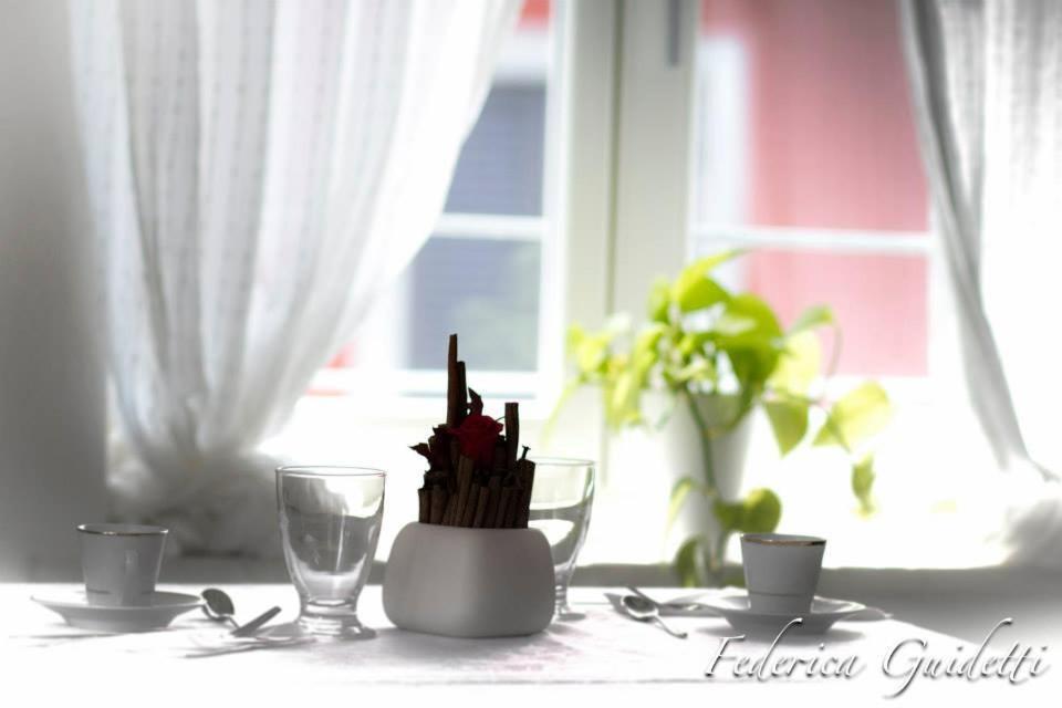Rooms Il Punto Песк'єра-дель-Гарда Екстер'єр фото